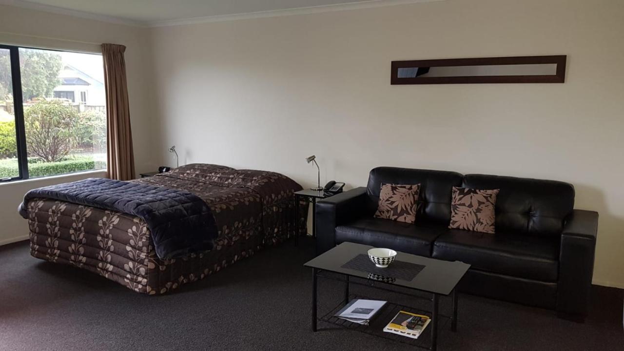 Tudor Lodge Motel Гавера Екстер'єр фото