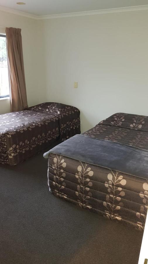 Tudor Lodge Motel Гавера Екстер'єр фото