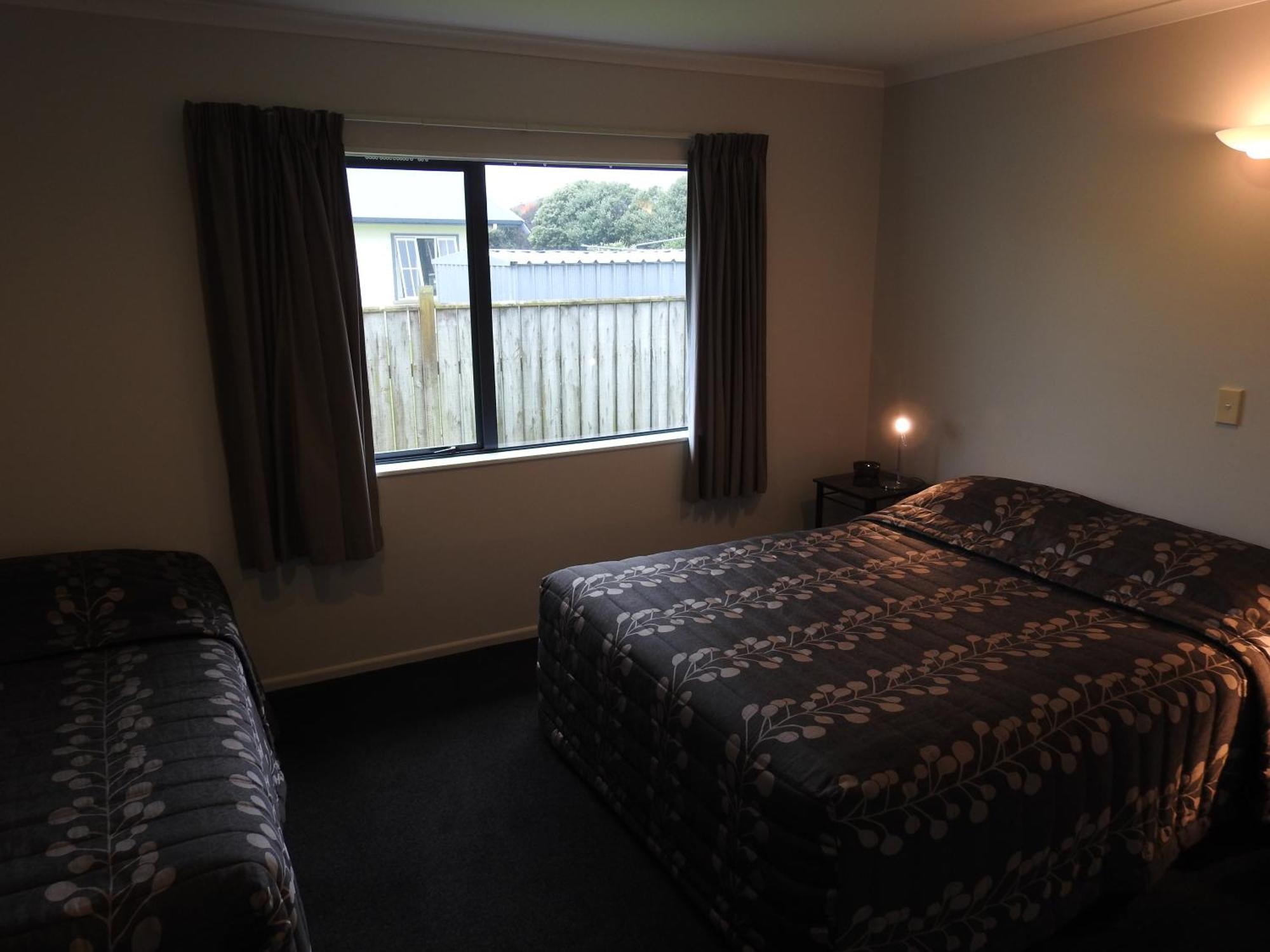 Tudor Lodge Motel Гавера Екстер'єр фото