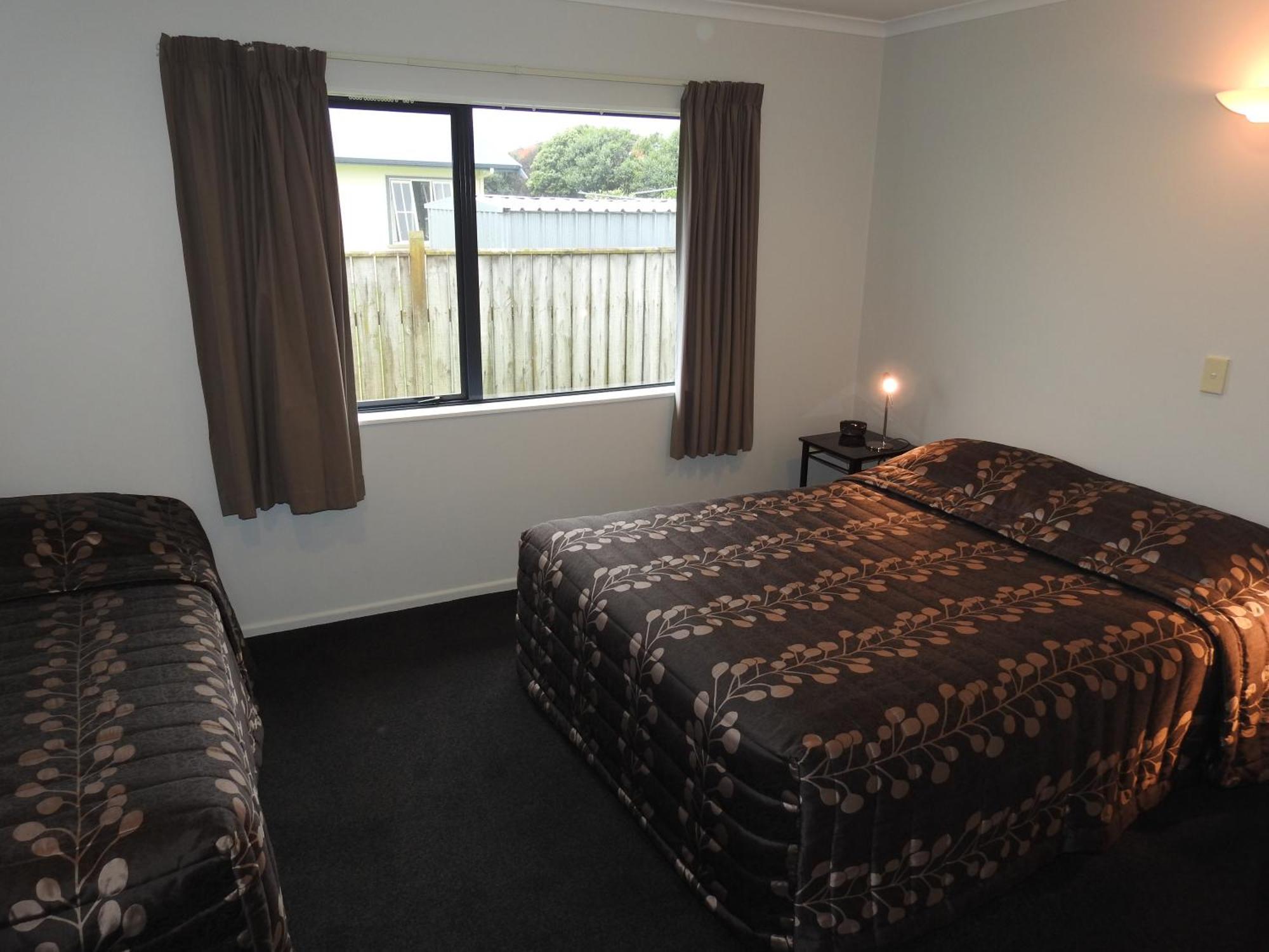 Tudor Lodge Motel Гавера Екстер'єр фото