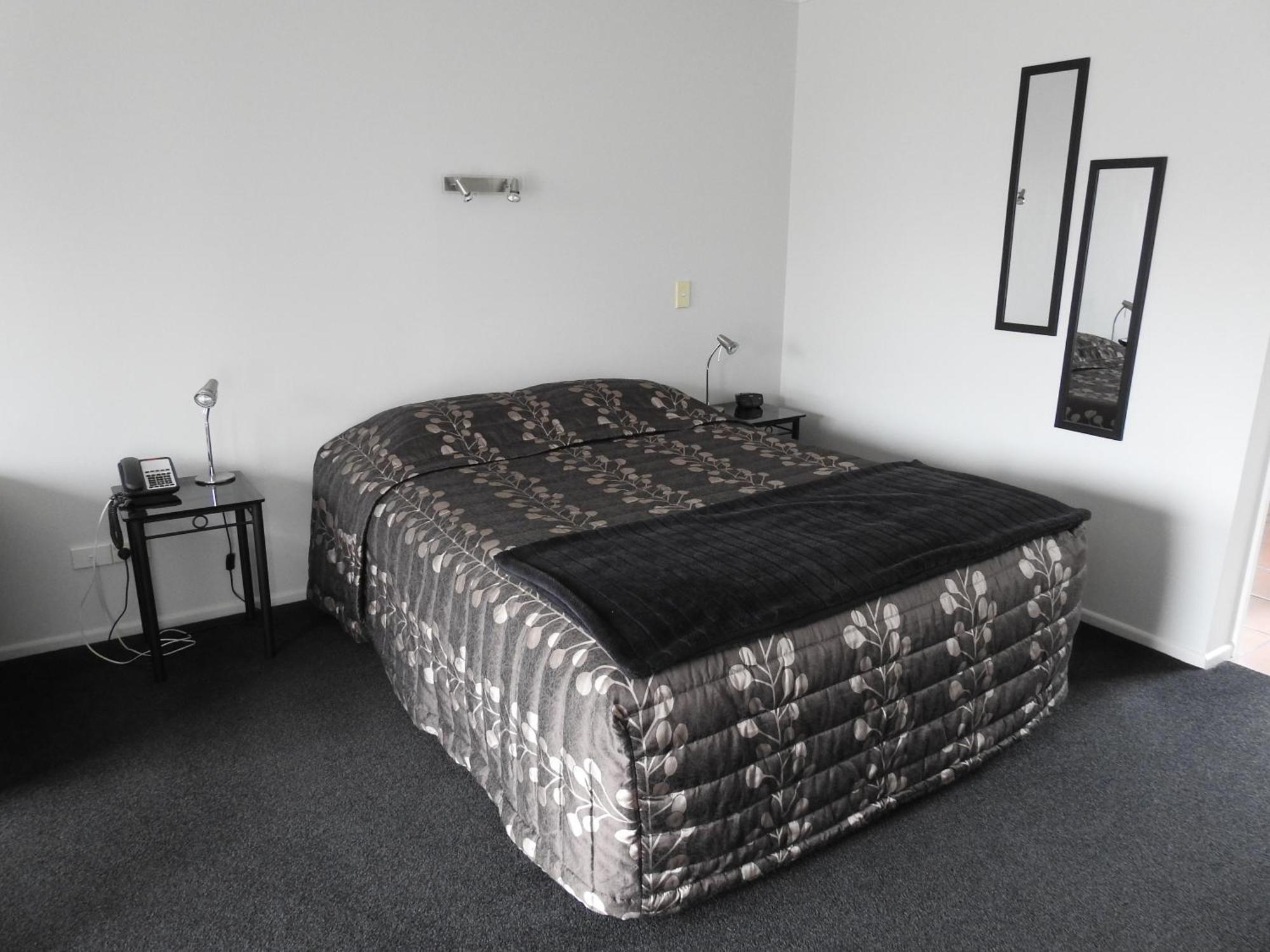 Tudor Lodge Motel Гавера Екстер'єр фото